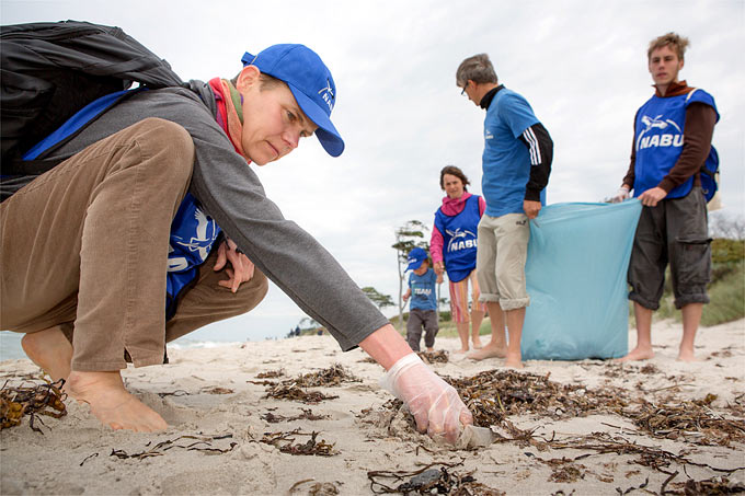 Coastal-Cleanup-Aktion auf dem Darß - Foto: NABU/Felix Paulin