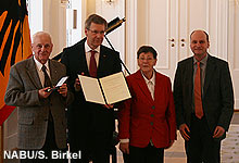 Dr. Kaatz mit Familie und Christian Wulff