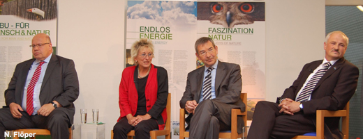 Peter Altmaier (CDU), Eva Bulling-Schröter (Die Linke), Christian Ruck (CSU) und NABU-Präsident Olaf Tschimpke (v.l.n.r.) bewerteten die Energiewende sehr unterschiedlich.
