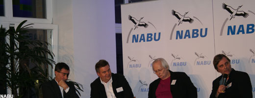 Diskussionsteilnehmer beim NABU-Fachgespräch „Munition im Meer" (v.l.ln.r.): Jens Sternheim, Dr. Stefan Nehring, Dr. Valerie Wilms, Ingo Ludwichowsi