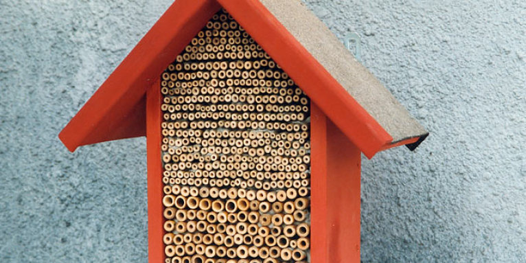 Insektenhotel Insektenhaus Nistkasten für Bienen Bienenhotel Brutkasten aus Holz 