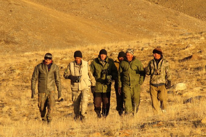 Schneeleopardenschützer von Burgut unterwegs im tadschikischen Gebirge.