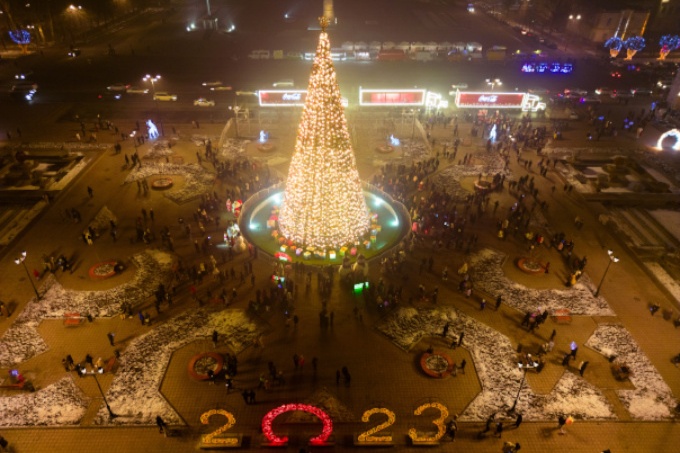 Erster Weihnachtsmarkt in Bischkek - Foto: Collab Media - stock.adobe.com 