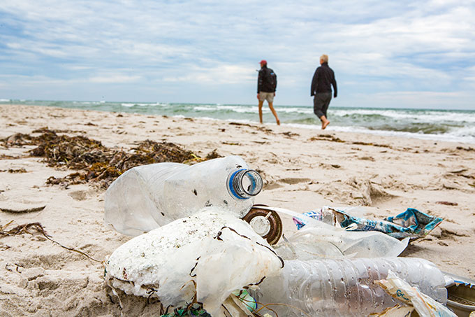 Plastikmüll am Strand - Foto: Felix Paulin