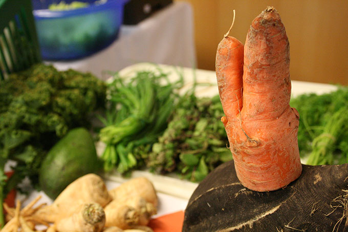 Schiefe Formen? Äußere Mängel? Krummes Gemüse ist bei Verbrauchern sehr beliebt - Foto: NABU/Iris Barthel