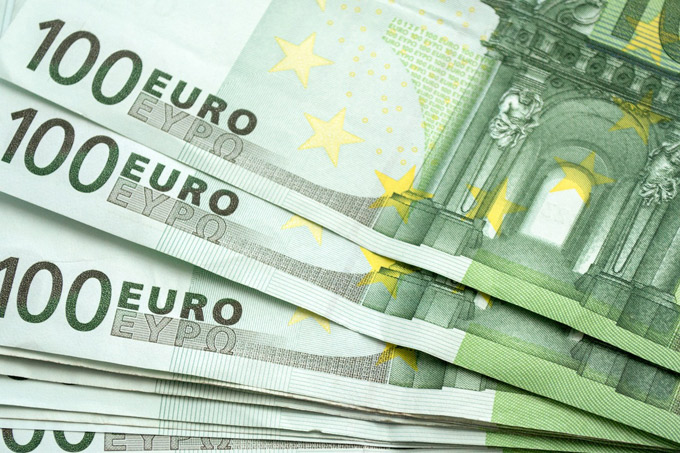 100-Euro-Scheine - Foto: pixabay/jojooff