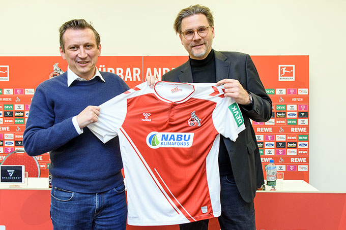 REWE macht Platz: 1. FC Köln tritt mit NABU-Klimafonds auf dem Trikot an - Foto: NABU