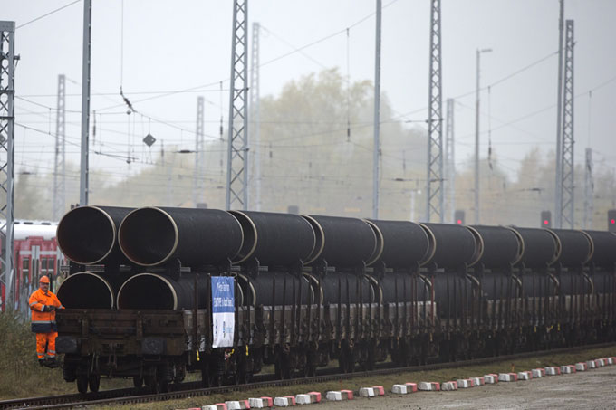 Rohrlieferung für die Nord Stream 2-Pipeline im Oktober 2016 in Mukran auf der Insel Rügen. Foto: Nord Stream 2 / Axel Schmidt