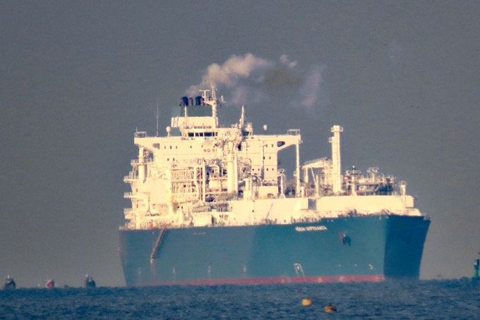 Der LNG-Tanker Höegh Esperanza - Foto: Karin Boldt