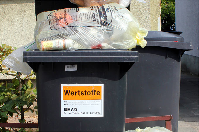  Wie soll mit wertstoffhaltigem Müll in Zukunft umgegangen werden? Der Arbeitsentwurf zum Wertstoffgesetz von Bundesumweltministerin Barbara Hendricks enttäuscht - Foto: Helge May