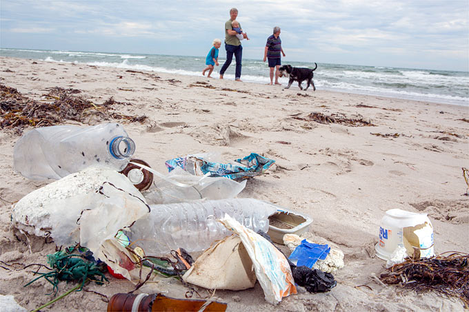 Müll am Strand - Foto: NABU/Felix Paulin
