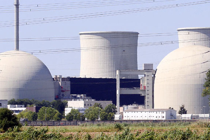 Aus guten Gründen bereits stillgelegt: Atomkraftwerk Biblis - Foto: Helge May