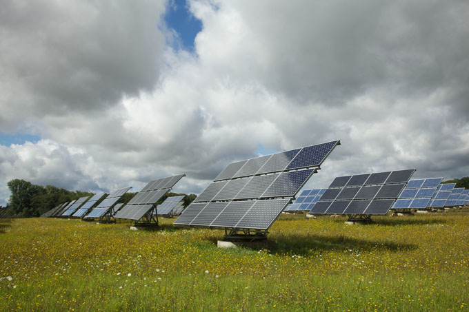 Gute Nachricht: Solarstrom ist schon heute vielerorts günstiger als Strom aus Kohle und Gas. Foto: Christoph Kasulke