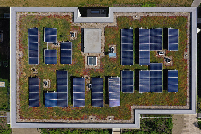 <p id="Solardachpflicht">Solarenergie auf dem Dach - Foto: Volker Gehrmann</p>