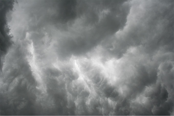 Gewitterwolken - Foto: Helge May