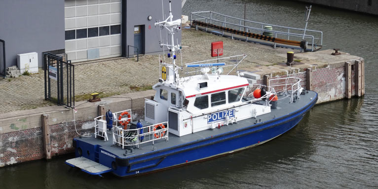 Behördenschiff - Foto: NABU/Soenke Diesener